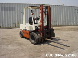 Nissan / Forklift PH02   Petrol