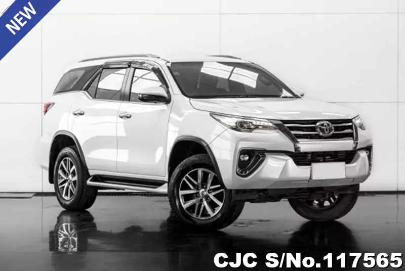 2019 Toyota / Fortuner Stock No. 117565