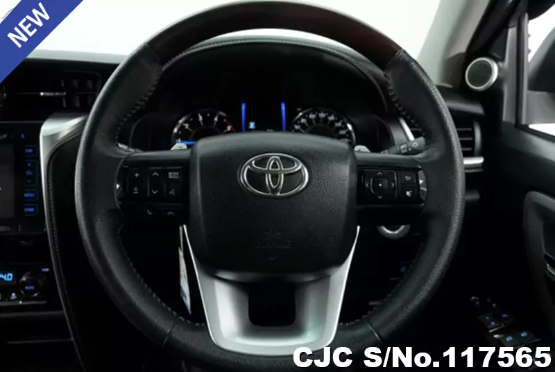 2019 Toyota / Fortuner Stock No. 117565