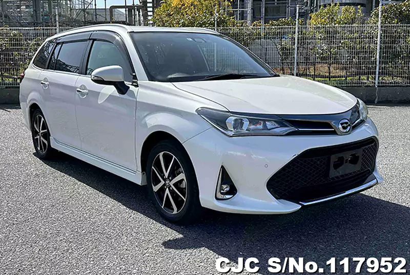 2018 Toyota / Corolla Fielder Stock No. 117952