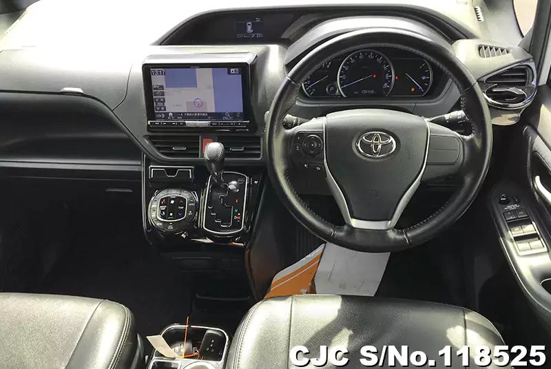 2015 Toyota / Voxy Stock No. 118525