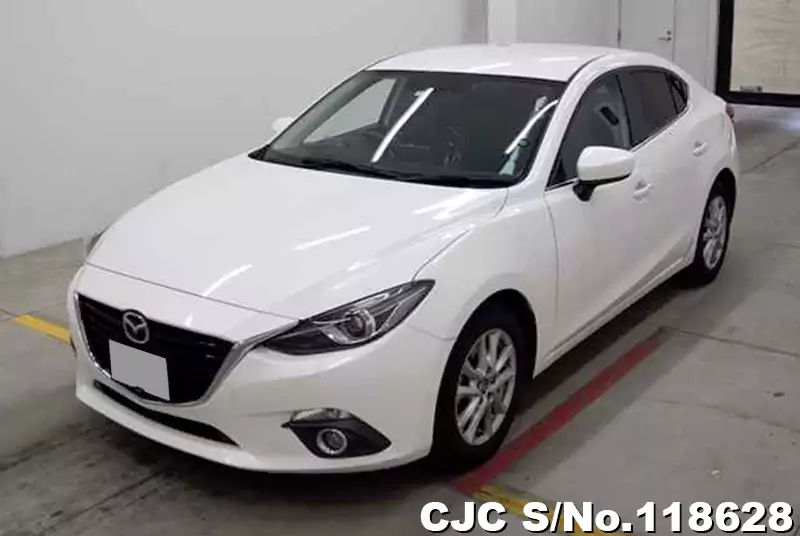 2014 Mazda / Axela Stock No. 118628