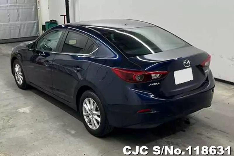 2015 Mazda / Axela Stock No. 118631
