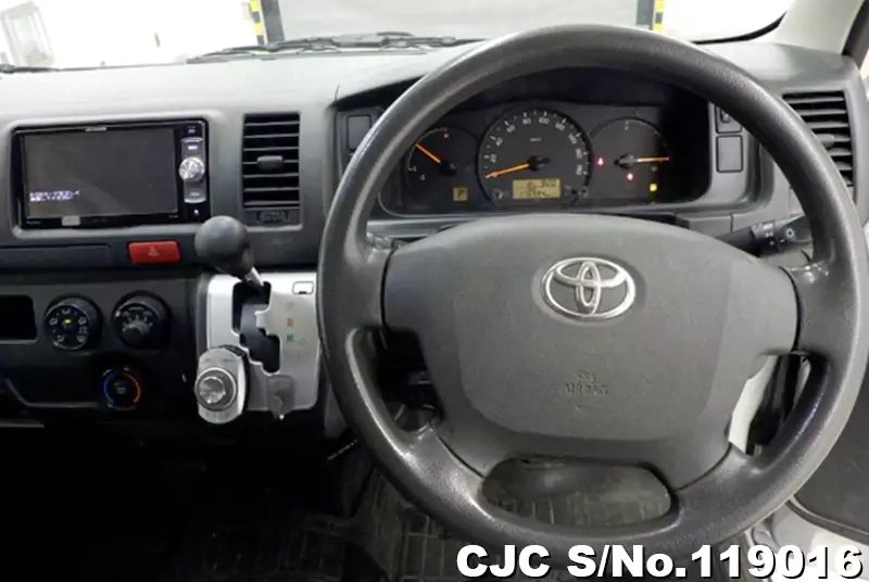 2015 Toyota / Hiace Stock No. 119016