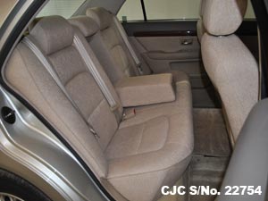 Toyota / Progres 2001 2.5 Petrol