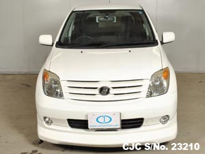 Rear View of Toyota Ipsum