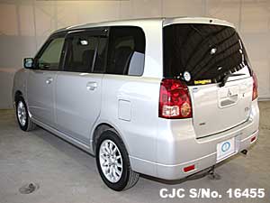 Mitsubishi / Dion 2002 2.0 Petrol