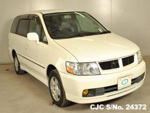 Nissan / Bassara 2000 2.4 Petrol