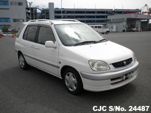 Toyota / Raum 2000 1.5 Petrol