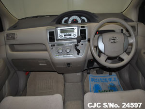 Toyota Raum Steering View