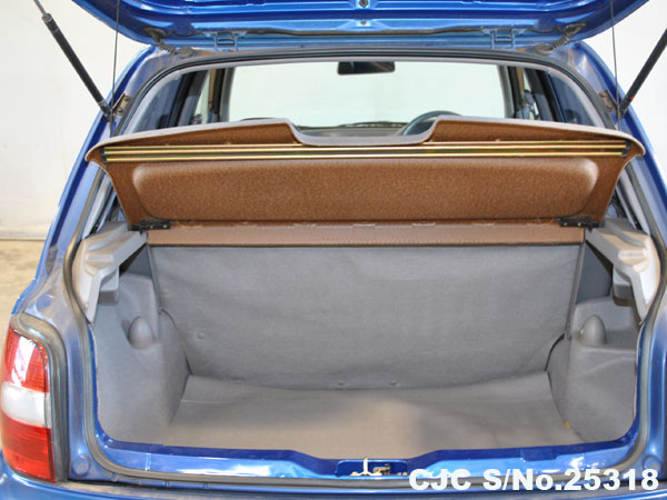 Nissan / March 1998 1.0 Petrol