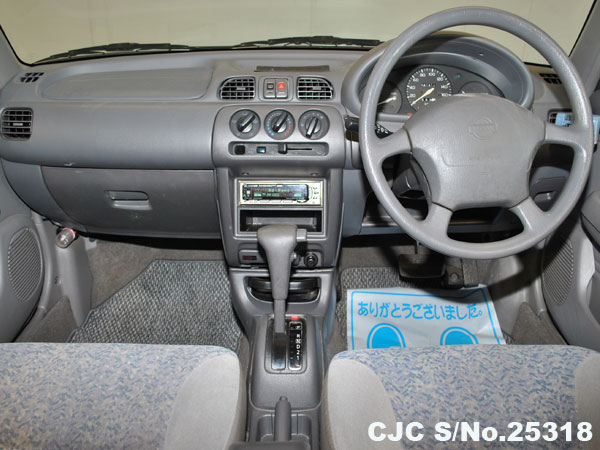 Nissan / March 1998 1.0 Petrol