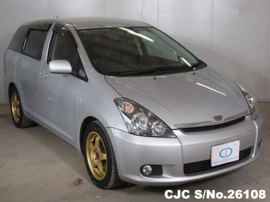 2004 Toyota / Wish Stock No. 26108