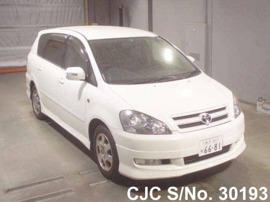 2003 Toyota / Ipsum Stock No. 30193