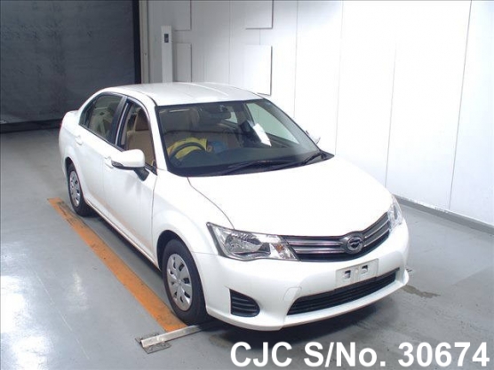 2014 Toyota / Corolla Axio Stock No. 30674
