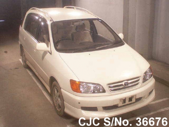 1999 Toyota / Ipsum Stock No. 36676