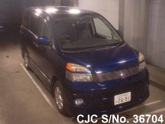 2003 Toyota / Voxy Stock No. 36704