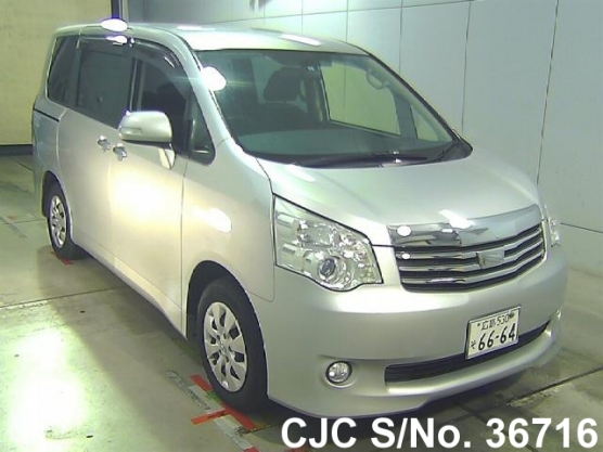 2011 Toyota / Noah Stock No. 36716