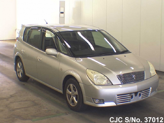 2002 Toyota / Opa Stock No. 37012