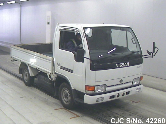 1994 Nissan / Atlas Stock No. 42260