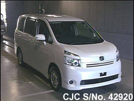 2008 Toyota / Voxy Stock No. 42920