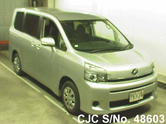 2010 Toyota / Voxy Stock No. 48603
