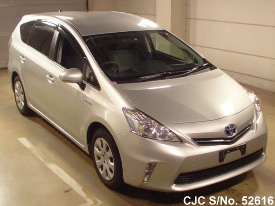 2013 Toyota / Prius Alpha Stock No. 52616