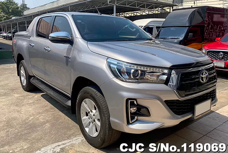 2019 Toyota / Hilux / Revo Stock No. 119069
