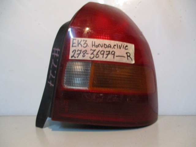 Used Honda Civic TAIL LAMP RIGHT
