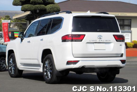 Toyota Land Cruiser in Precious White Pearl for Sale Image 1