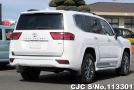 Toyota Land Cruiser in Precious White Pearl for Sale Image 2