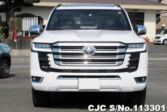 Toyota Land Cruiser in Precious White Pearl for Sale Image 4