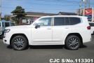 Toyota Land Cruiser in Precious White Pearl for Sale Image 7