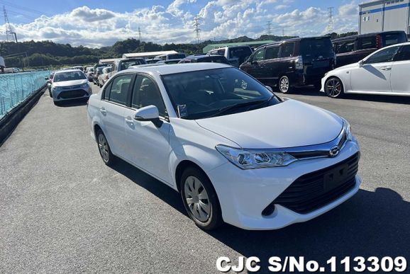 Toyota Corolla Axio in White for Sale Image 0