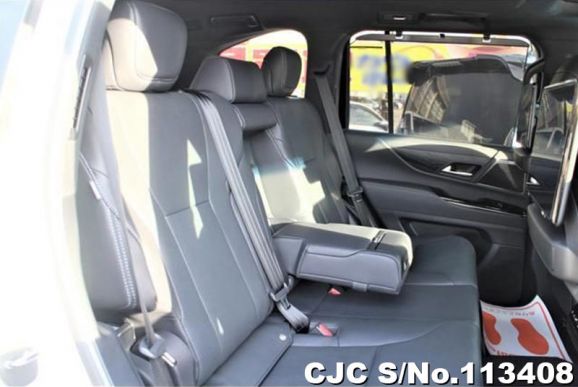 Lexus LX 600 in Pearl for Sale Image 10