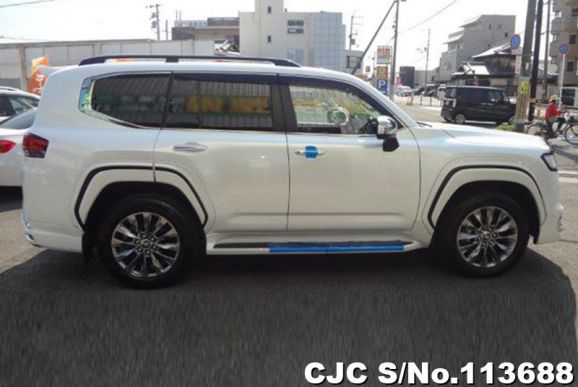 Toyota Land Cruiser in Pearl for Sale Image 5