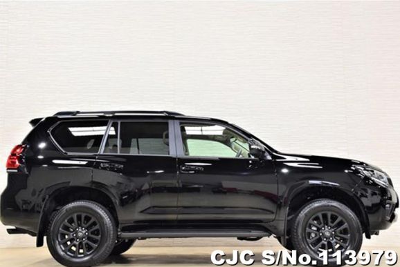 Toyota Land Cruiser Prado in Black for Sale Image 4
