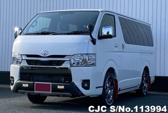 Toyota Hiace in Pearl for Sale Image 3