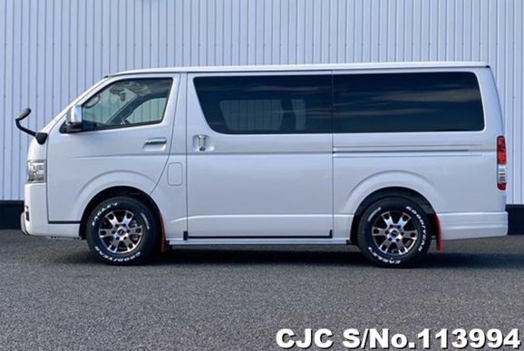 Toyota Hiace in Pearl for Sale Image 7