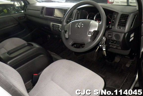 Toyota Hiace in Silver for Sale Image 5