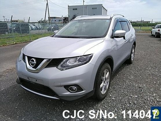 Nissan X-Trail in Silver for Sale Image 3