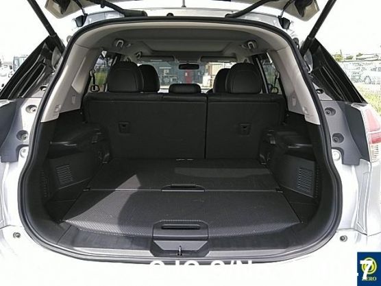 Nissan X-Trail in Silver for Sale Image 8
