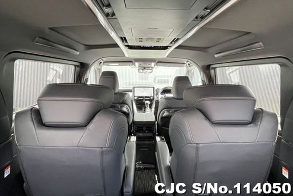 Toyota Alphard in Pearl for Sale Image 8