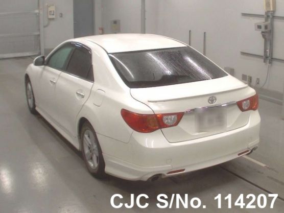 Toyota Mark X in White for Sale Image 2