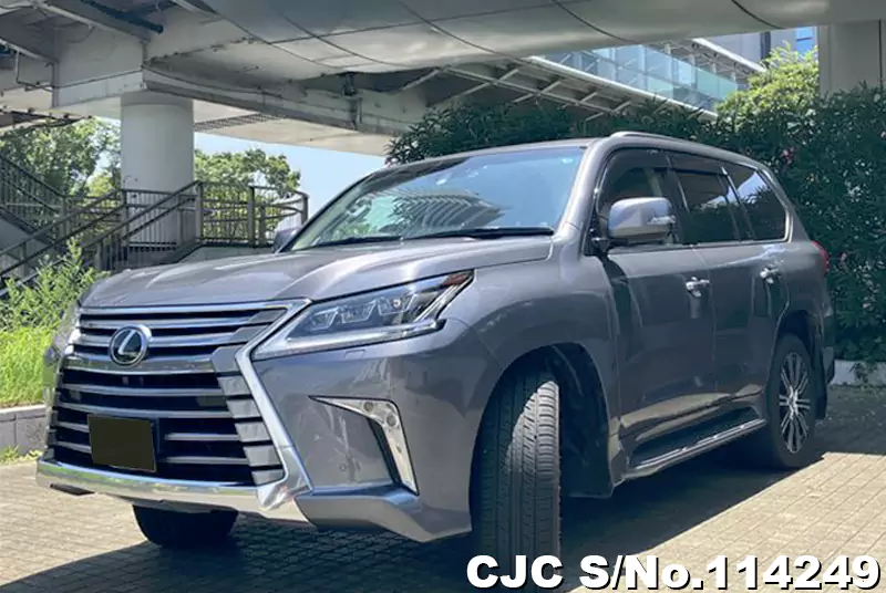 Lexus LX 570 in Gray for Sale Image 3