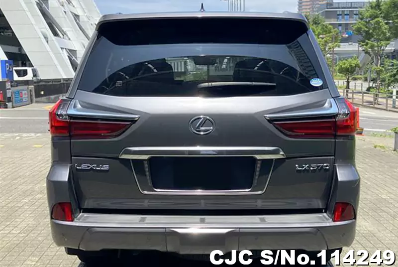 Lexus LX 570 in Gray for Sale Image 5