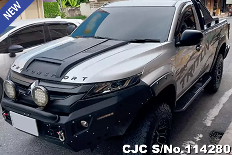 Mitsubishi Triton in Gray for Sale Image 2