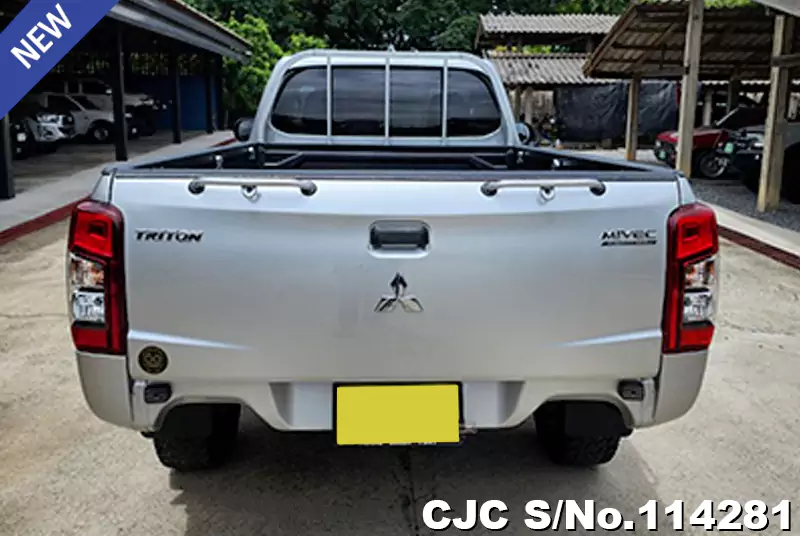 Mitsubishi Triton in Gray for Sale Image 2