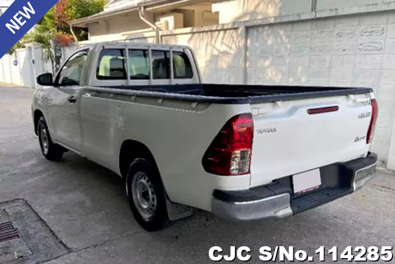 Toyota Hilux in White for Sale Image 1