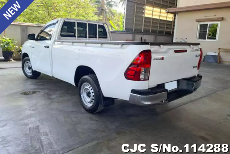 Toyota Hilux in White for Sale Image 1